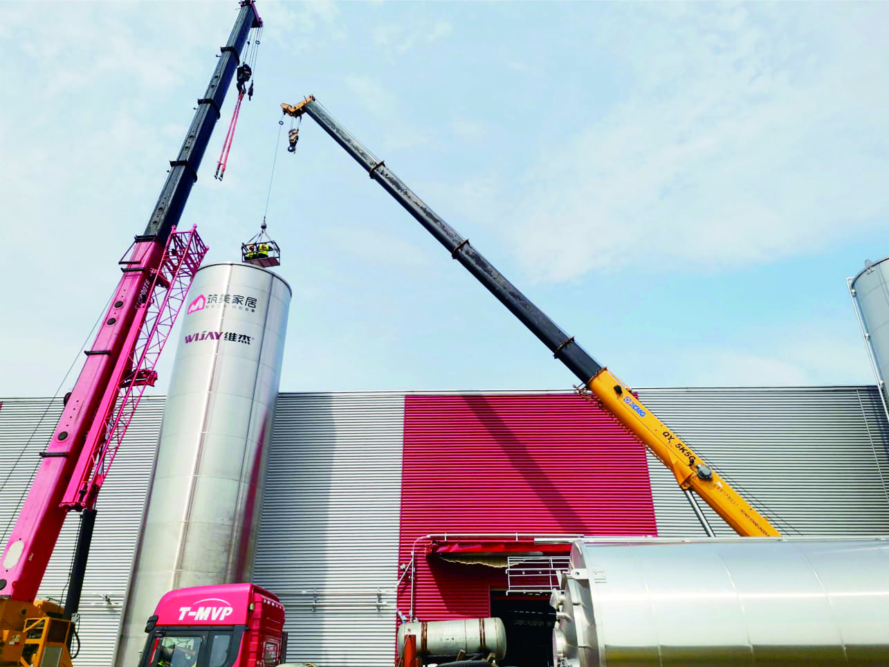 ce74543c5fb22f7ad90b48e037a8c3f3