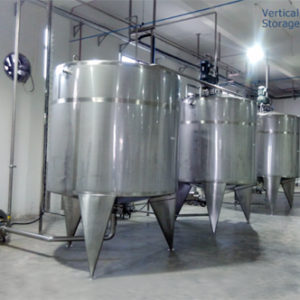 Vertical fluid storage tank