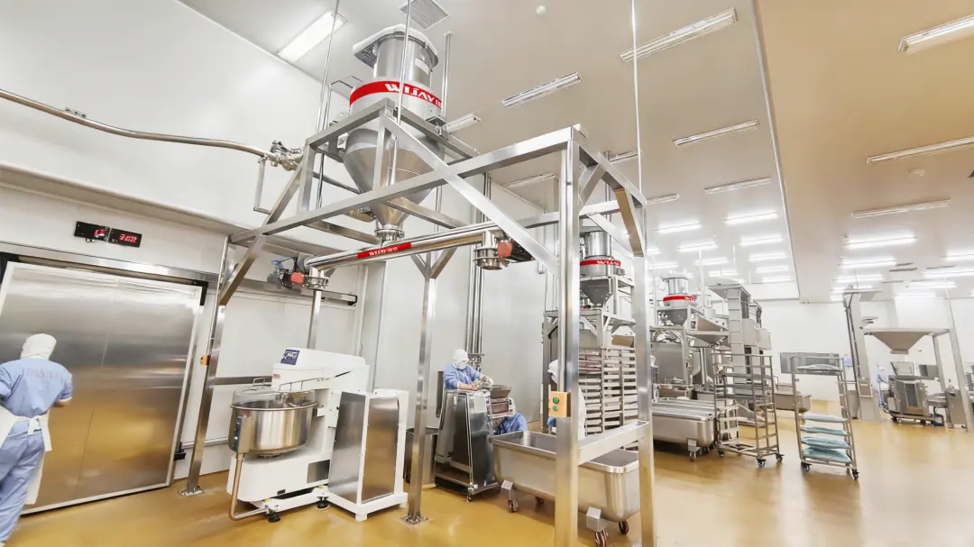 Negative pressure pneumatic conveying system